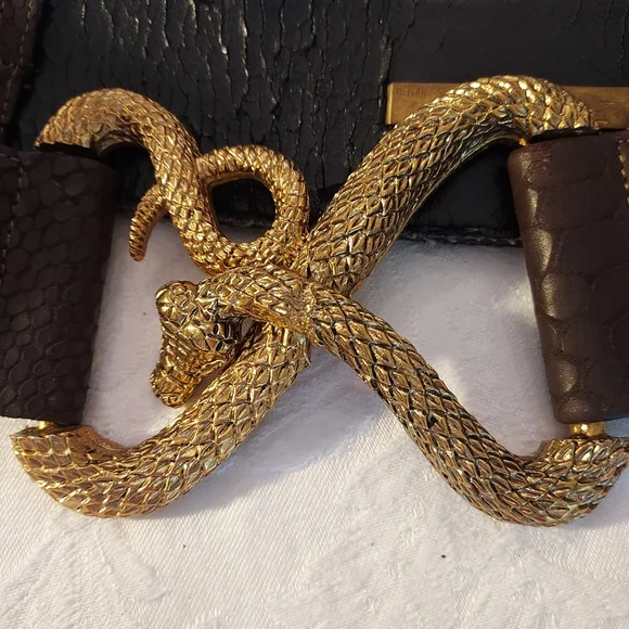 Raina : Finished Brass Belt Buckle - Picture 4 of 11